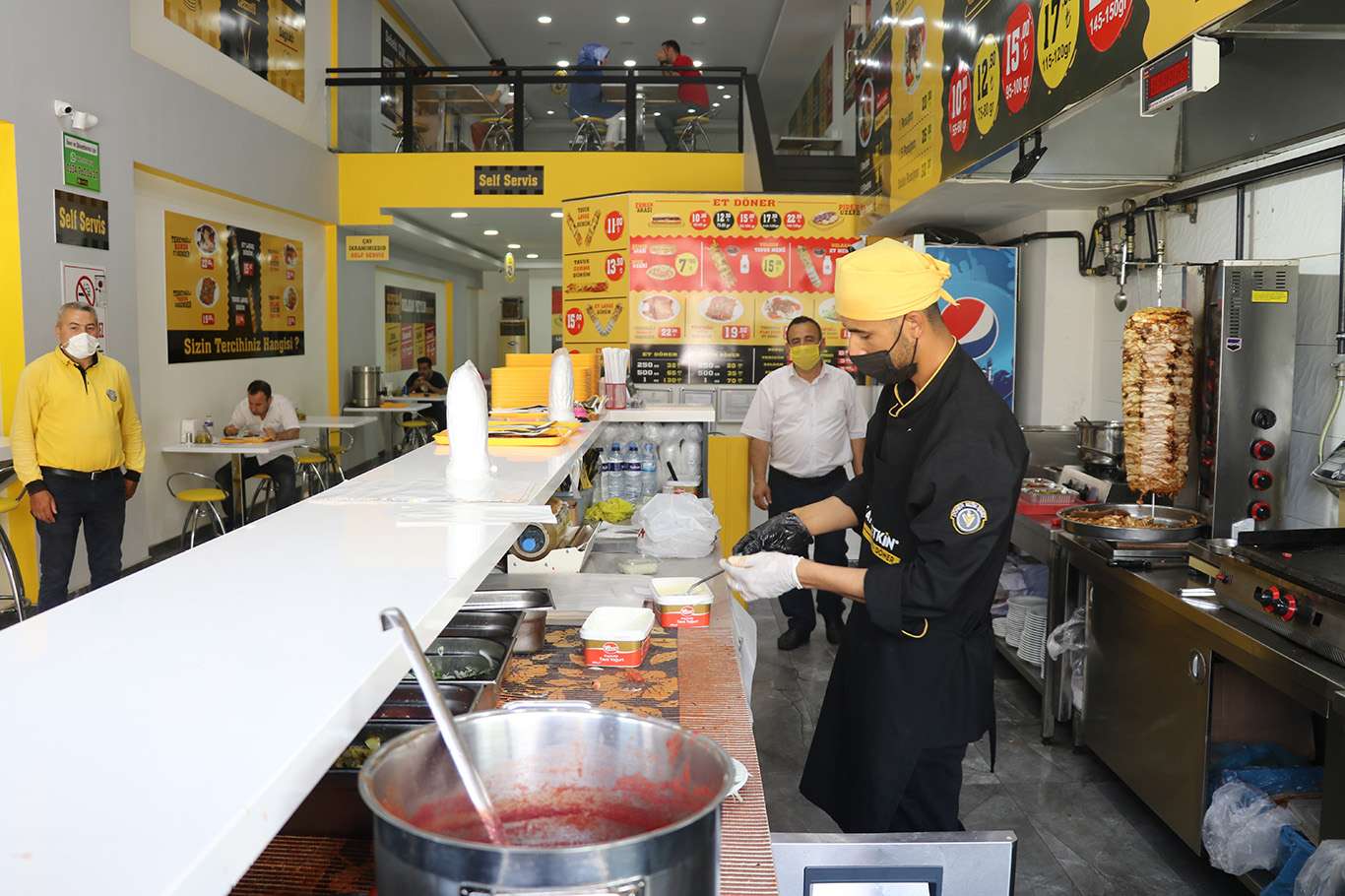 Lokanta, kafe ve restoranlar müşteri kabulüne başladı Lokanta, kafe ve restoranlar müşteri kabulüne başladı
